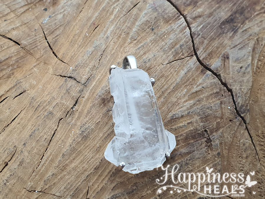 Faden Quartz Pendant