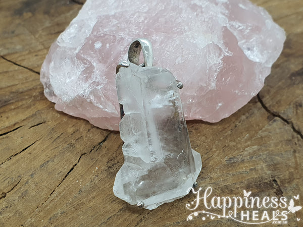 Faden Quartz Pendant