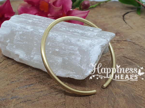 Minimalist Brass Cuff Bracelet – Timeless, Elegant & Versatile