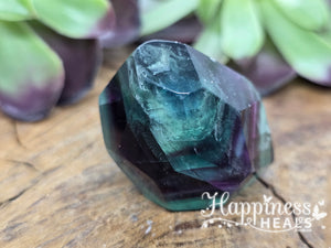 Fluorite Faceted Crystal🌈🔷