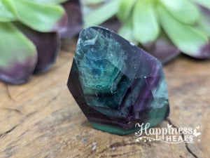 Fluorite Faceted Crystal🌈🔷