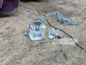Clear Quartz Perfume Bottle Necklace – Clarity, Amplification & Intentional Energy ✨💎