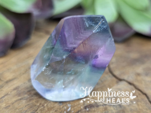 Fluorite Faceted Crystal🌈🔷