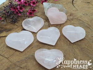 Corazones de cuarzo rosa - 47 mm de ancho